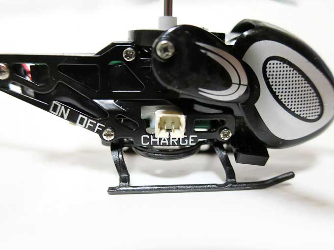 micro helicopter3　充電口
